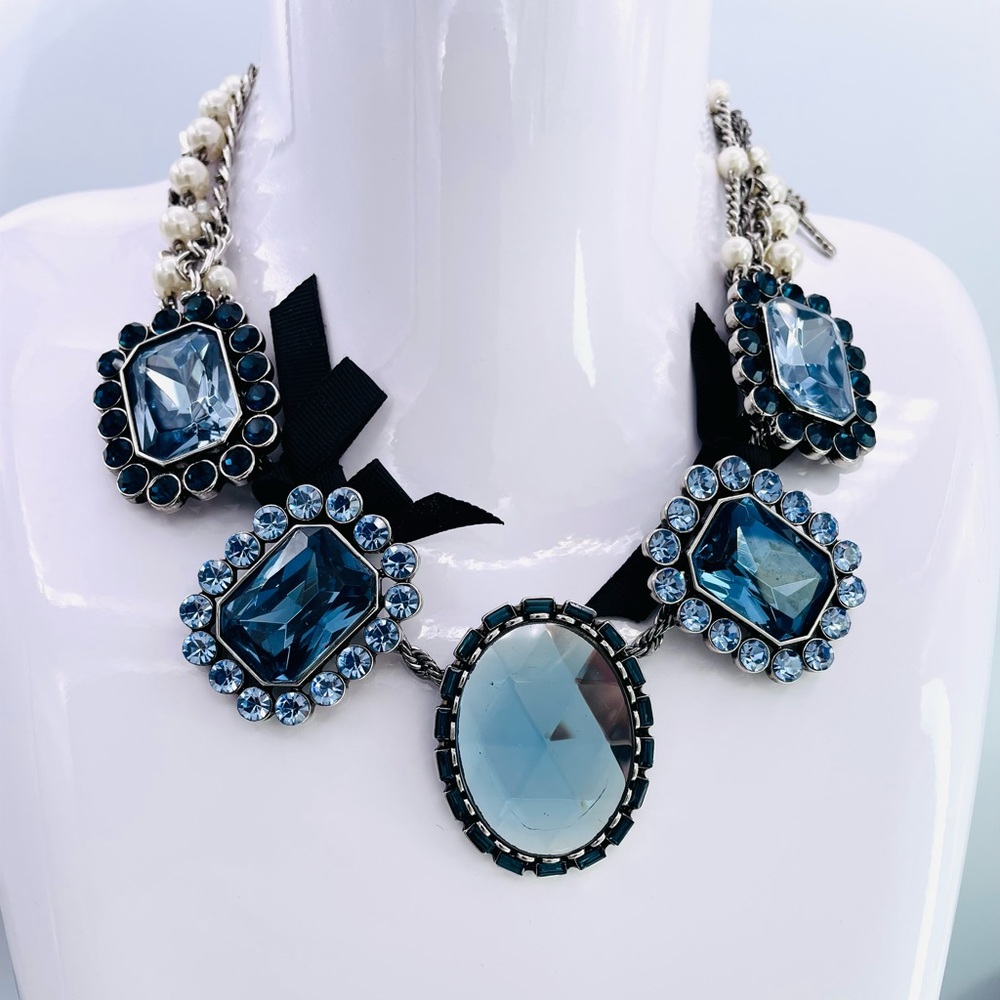 Betsey johnson Vintage Iconic Bows Key Blue Crystal Pearls Statement Necklace
